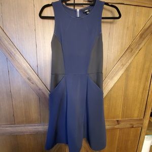 Bodycon dress with pockets